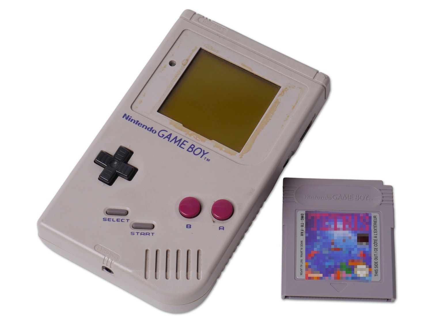 Una Game Boy original junto al cartucho de Tetris
